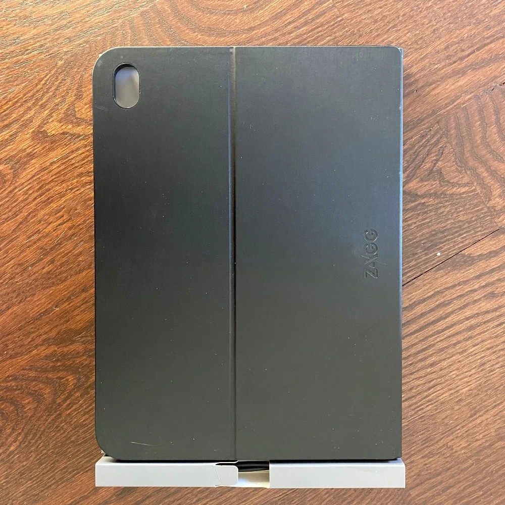 ZAGG Messenger Folio Keyboard Case for 11” iPad Pro Bluetooth Black